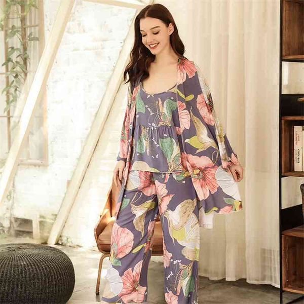 selling women loose thin pajamas set fresh style floral printed ladies elegant cardiganslingpants 3pcs homewear 210325, Black;red
selling women loose thin pajamas set fresh style floral printed ladies elegant cardiganslingpants 3pcs homewear 210325, Black;red