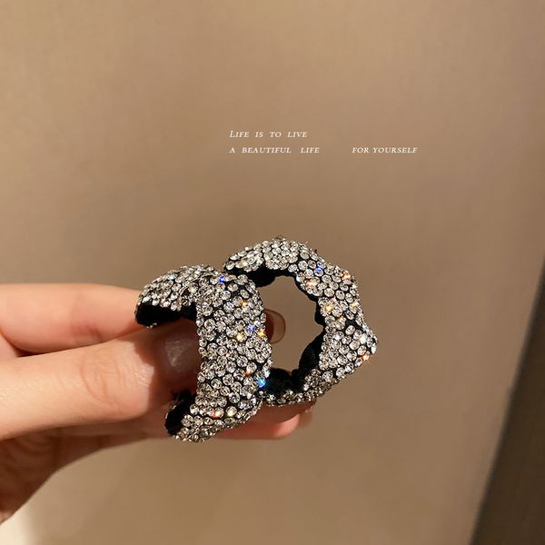 925 silver stud rhinestone-encrusted c- shaped ear ring european and american retro flashing earrings pleated fashion personality elegant al, Golden
925 silver stud rhinestone-encrusted c- shaped ear ring european and american retro flashing earrings pleated fashion personality elegant al, Golden