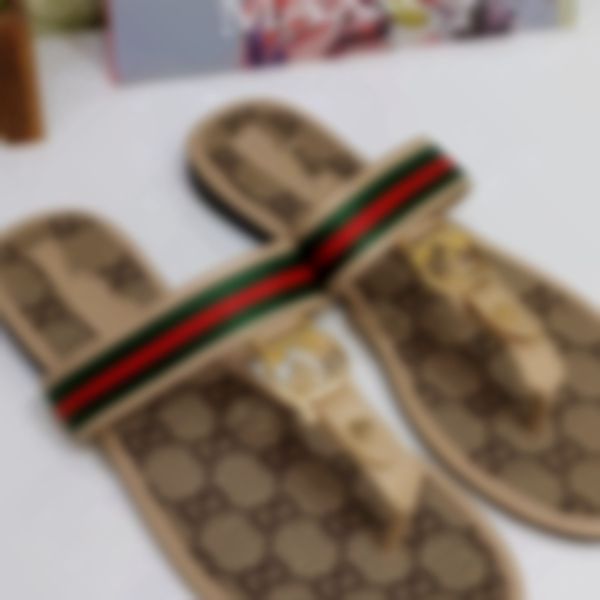 2022 designer slides women man slippers luxury sandals brand sandals real leather flip flop flats slide casual shoes sneakers boots by, Black
2022 designer slides women man slippers luxury sandals brand sandals real leather flip flop flats slide casual shoes sneakers boots by, Black
