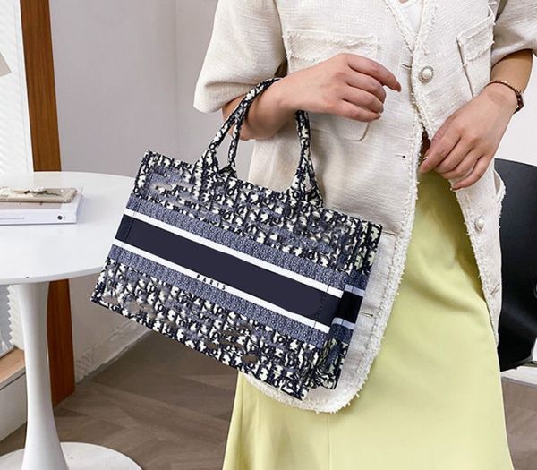 fashion accessories djia designer bagor tasche catwalk canvas tote bag with floral alphabet embroidery sacoche beach monogram classic carryi, Silver
fashion accessories djia designer bagor tasche catwalk canvas tote bag with floral alphabet embroidery sacoche beach monogram classic carryi, Silver