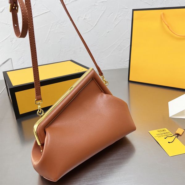 designer handbags women bags luxury shoulder crossbody bags fashion ladies messenger wallet backpacks
designer handbags women bags luxury shoulder crossbody bags fashion ladies messenger wallet backpacks