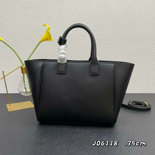 exquisite designer la medusa medium tote bags handle women large shopping totes grained calfskin real leather handbags characteristic medusa
exquisite designer la medusa medium tote bags handle women large shopping totes grained calfskin real leather handbags characteristic medusa