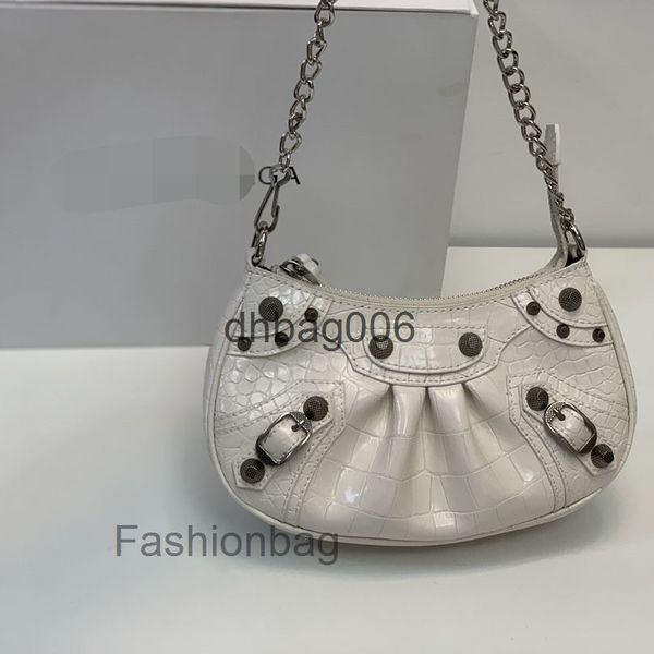 bag le cagole chain designer bags half moon tooth dumpling mini locomotive one shoulder messenger handbag balencaigs 0aao
bag le cagole chain designer bags half moon tooth dumpling mini locomotive one shoulder messenger handbag balencaigs 0aao
