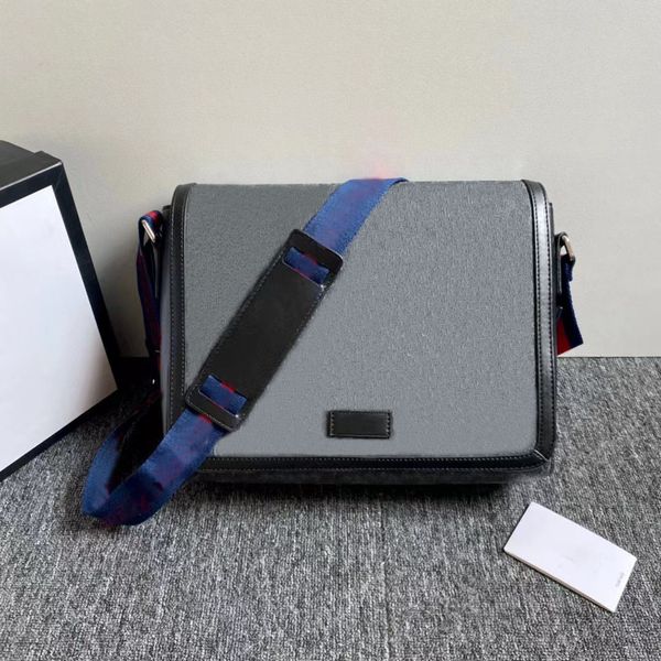 men shoulder crossbody bag deisgner messa messenger bag business backpack real leather handbags guboys bags fashion cute good package unisex
men shoulder crossbody bag deisgner messa messenger bag business backpack real leather handbags guboys bags fashion cute good package unisex
