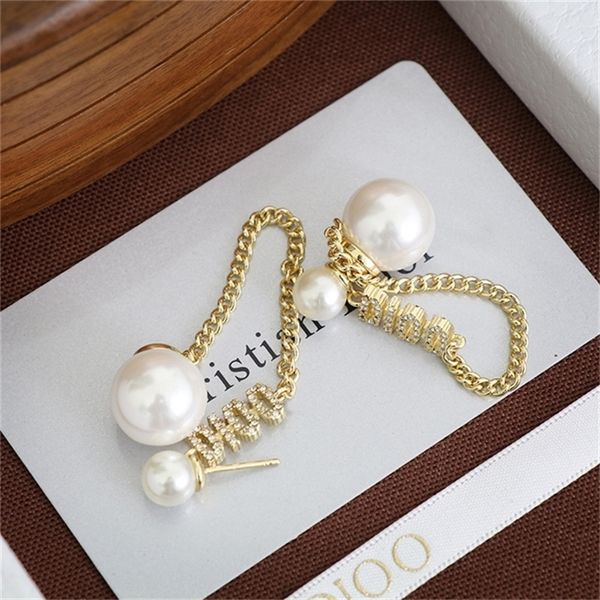 2022 36% off designer jewelry d family classic letter pearl stud chain tassel hanging earrings style earrings, Golden
2022 36% off designer jewelry d family classic letter pearl stud chain tassel hanging earrings style earrings, Golden