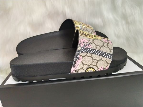 designer men and women slippers luxury high-grade leather lettering fashion famous bathroom outdoor leisure with box 35-45 87134, Black
designer men and women slippers luxury high-grade leather lettering fashion famous bathroom outdoor leisure with box 35-45 87134, Black