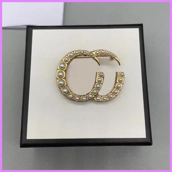 retro new women fashion brooch letters brooches designer jewelry pearl accessories ladies for party mens gifts d21122302h, Gray
retro new women fashion brooch letters brooches designer jewelry pearl accessories ladies for party mens gifts d21122302h, Gray