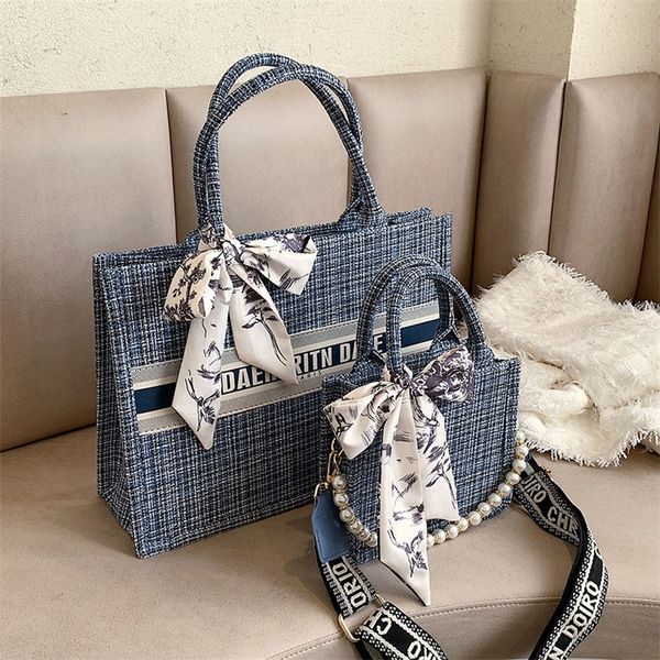 spot wholesale tote women's 2022 new fashion high-capacity hand small pearl chain messenger bag
spot wholesale tote women's 2022 new fashion high-capacity hand small pearl chain messenger bag