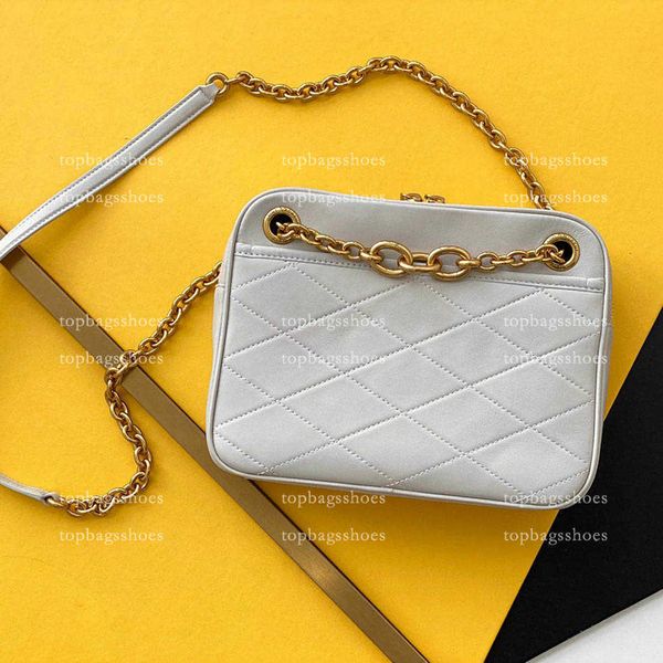 7a designers quilted luxurys bags crossbody shoulder genuine leather women ladies fashion famous purse messenger bag gold chain
7a designers quilted luxurys bags crossbody shoulder genuine leather women ladies fashion famous purse messenger bag gold chain