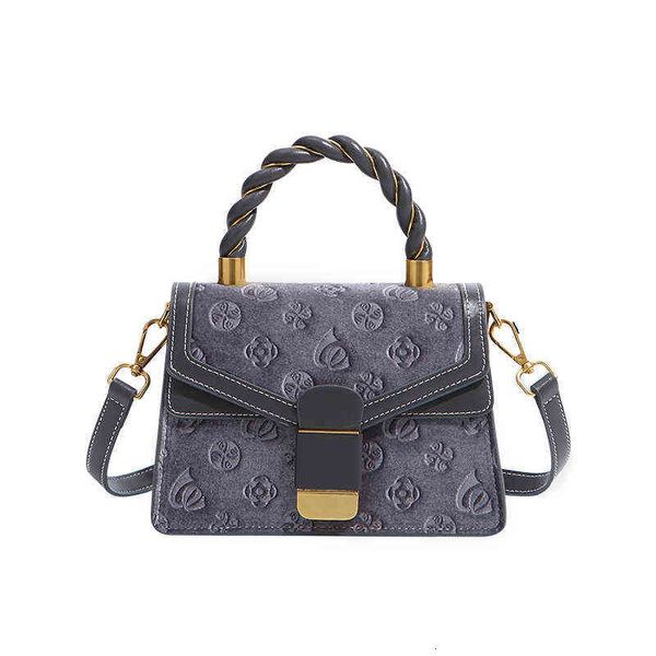 designers bags hong kong women's bag counter fashion embossed portable organ 2021 new versatile one shoulder messenger bag
designers bags hong kong women's bag counter fashion embossed portable organ 2021 new versatile one shoulder messenger bag