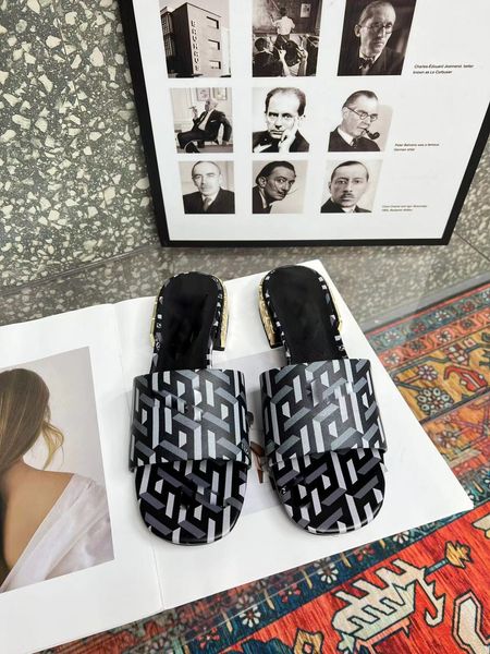 2022 birk arizona gizeh slippers sell summer men women flats sandals cork slippers casual shoes print mixed colors size35-41, Black
2022 birk arizona gizeh slippers sell summer men women flats sandals cork slippers casual shoes print mixed colors size35-41, Black