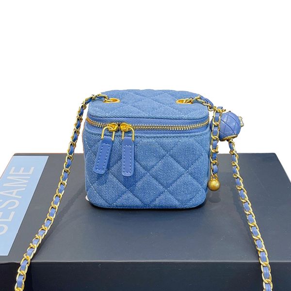classic famous mini box bags fashion adjustable shoulder strap quilted crossbody bag denim cosmetic vanity handbags luxury designers coin pu
classic famous mini box bags fashion adjustable shoulder strap quilted crossbody bag denim cosmetic vanity handbags luxury designers coin pu