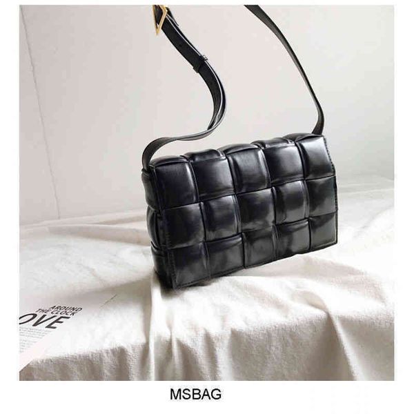 bottegas bag designer women's handbags woven single shoulder padded cassette square messenger pillow crossbody venetas leather cz
bottegas bag designer women's handbags woven single shoulder padded cassette square messenger pillow crossbody venetas leather cz