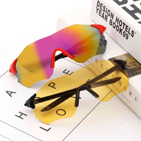 fashion sunglasses 2022 new one-piece large frame sunglass trend men's sports cycling ladies glasses classic designer retro sun glass e, White;black
fashion sunglasses 2022 new one-piece large frame sunglass trend men's sports cycling ladies glasses classic designer retro sun glass e, White;black