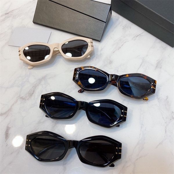 50% discount for factory direct sales2022 new d family personalized small frame same sunglasses signature b1u trend, White;black
50% discount for factory direct sales2022 new d family personalized small frame same sunglasses signature b1u trend, White;black