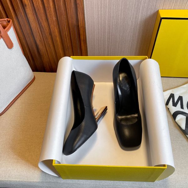 2022 first women slides leather high-heeled sandals pink black white beige slippers sheepskin stiletto sandals sandal gold metal diagonal f
2022 first women slides leather high-heeled sandals pink black white beige slippers sheepskin stiletto sandals sandal gold metal diagonal f