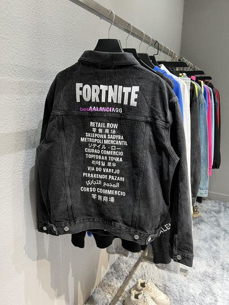 men hooded balencaigass heavy industry graphite washing fortress night shopping mall double-sided three-disional embroidered denim jacket os, Black;brown
men hooded balencaigass heavy industry graphite washing fortress night shopping mall double-sided three-disional embroidered denim jacket os, Black;brown