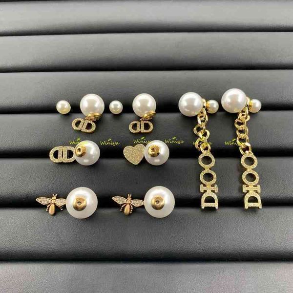 factory outlet earrings new letter diamond inlaid bee tassel personalized pearl female ancient golden yellow earrings
factory outlet earrings new letter diamond inlaid bee tassel personalized pearl female ancient golden yellow earrings