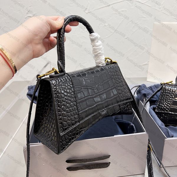 luxurys designer bags women cross body crocodile shoulder bag fashion ladies purse wallets lady alligator backpack handbags totes
luxurys designer bags women cross body crocodile shoulder bag fashion ladies purse wallets lady alligator backpack handbags totes