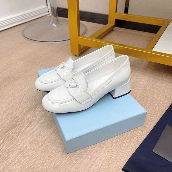 sandals british style small leather shoes women's triangle patent leffer autumn thick heel casual one foot single shoe, Black
sandals british style small leather shoes women's triangle patent leffer autumn thick heel casual one foot single shoe, Black