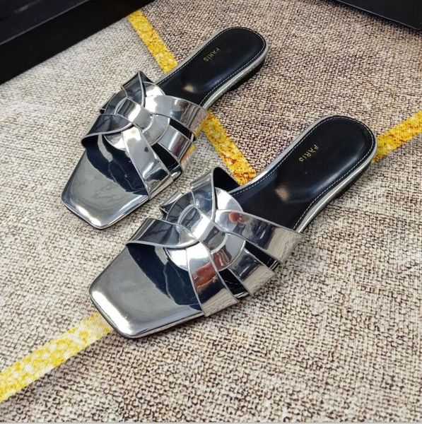 luxury flat sandal design embroidery black slippers shallow beach leisure indoor lace lock full set of accessories 35-41 808
luxury flat sandal design embroidery black slippers shallow beach leisure indoor lace lock full set of accessories 35-41 808