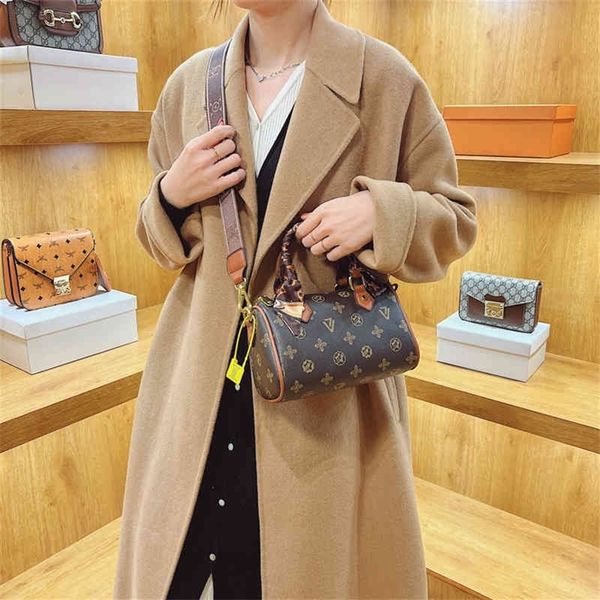 68% off autumn and winter women's messenger bag fashion women's shoulder printed texture hand commuter messenger bag
68% off autumn and winter women's messenger bag fashion women's shoulder printed texture hand commuter messenger bag