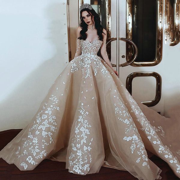 luxury princess ball gown wedding dresses long sleeves sweetheart strapless sequins appliques lace floor length bridal gown vintage plus siz, White
luxury princess ball gown wedding dresses long sleeves sweetheart strapless sequins appliques lace floor length bridal gown vintage plus siz, White