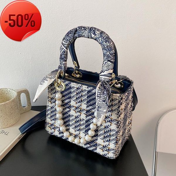 the factory directly minority dign female summer 2022 new fashion pearl portable single shoulder msenger princs bag
the factory directly minority dign female summer 2022 new fashion pearl portable single shoulder msenger princs bag