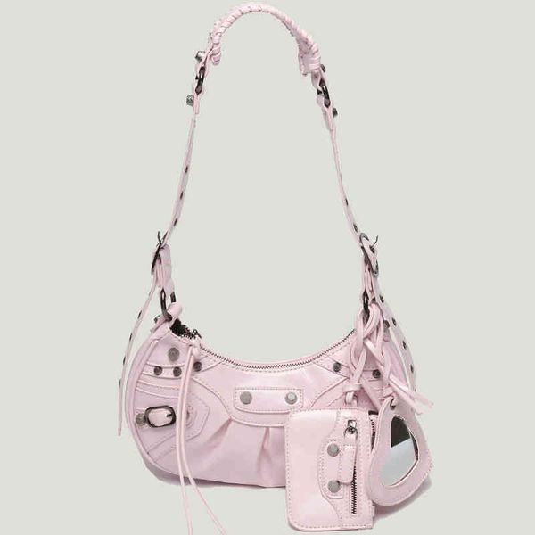 new fashion baguette bags heavy locomotive bag three month tooth same armpit single messenger rivet semicircle female shoulder handbags
new fashion baguette bags heavy locomotive bag three month tooth same armpit single messenger rivet semicircle female shoulder handbags