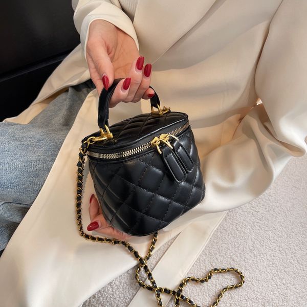 luxury mini box pu leather crossbody bag with short handle for women kawaii shoulder handbag and purses brand 220718
luxury mini box pu leather crossbody bag with short handle for women kawaii shoulder handbag and purses brand 220718