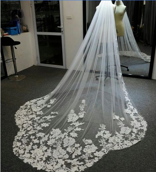 long bridal veil 1 tier wedding veil with comb white ivory cathedral lace appliques scalloped for bride accessories 300cm, Black
long bridal veil 1 tier wedding veil with comb white ivory cathedral lace appliques scalloped for bride accessories 300cm, Black