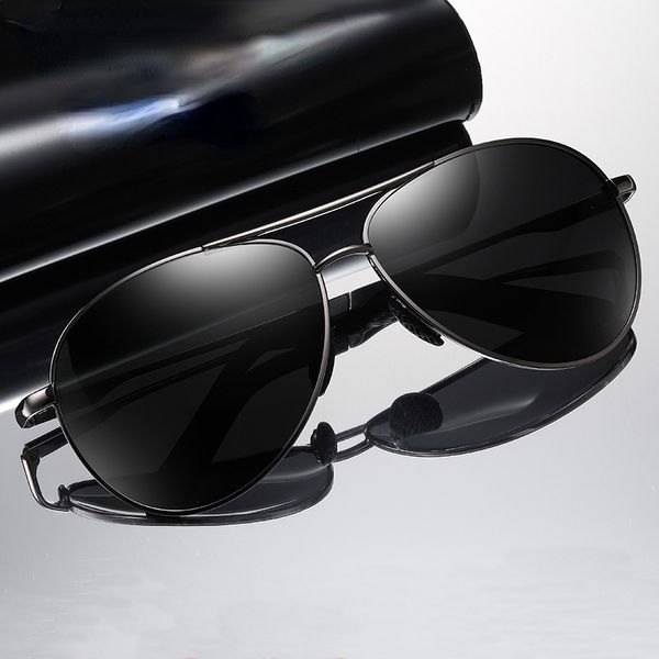 2022 latest fashion designer color-changing sunglasses male and female drivers drive outdoors day and night, White;black
2022 latest fashion designer color-changing sunglasses male and female drivers drive outdoors day and night, White;black