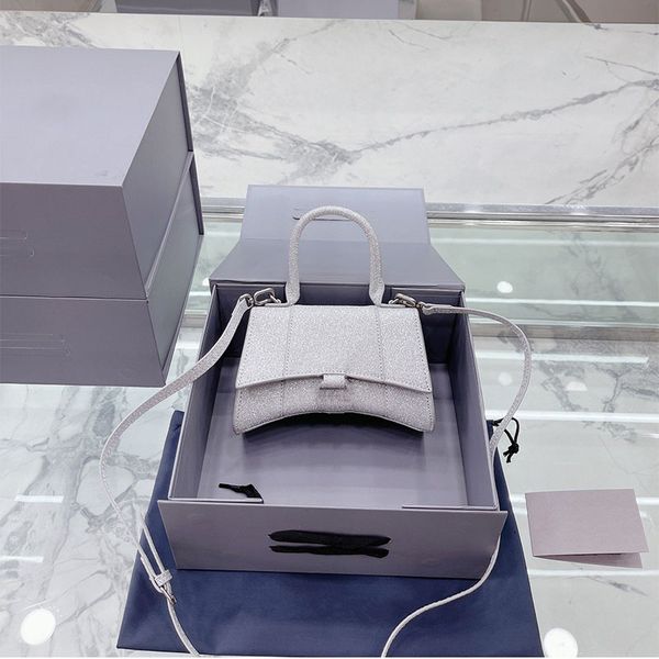 2022 paris fashion week handbags shoulder bags designer luxury wallets crossbody hourglass half round smooth crescent gift preferred brands
2022 paris fashion week handbags shoulder bags designer luxury wallets crossbody hourglass half round smooth crescent gift preferred brands