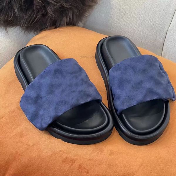 woman designer sandal luxurious pool slide embossed platform sandal real leather pillow comfort mule sliders shoes beach sandels with box, Black
woman designer sandal luxurious pool slide embossed platform sandal real leather pillow comfort mule sliders shoes beach sandels with box, Black