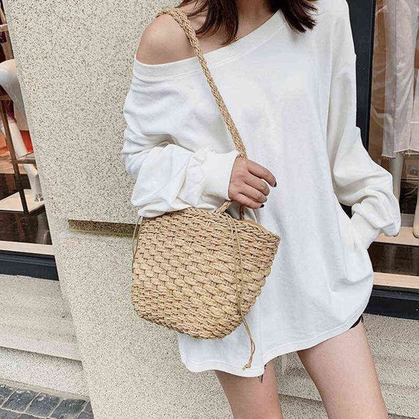 2021 summer new style straw bag handmade handbag rattan single shoulder messenger bags female travel fashion beach female bags g220519
2021 summer new style straw bag handmade handbag rattan single shoulder messenger bags female travel fashion beach female bags g220519
