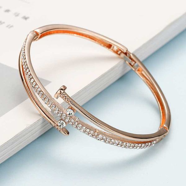 women's open nail bracelet, fashion, personality and temperament, gold, silver diamonds, new style, Golden;silver
women's open nail bracelet, fashion, personality and temperament, gold, silver diamonds, new style, Golden;silver