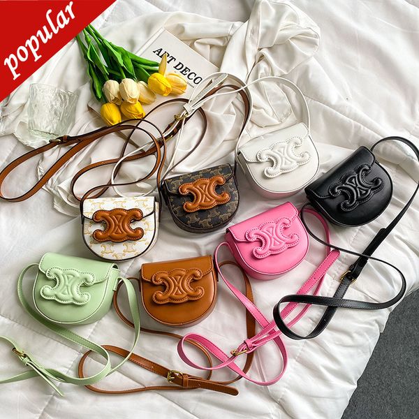 online designer brand bags crossbody tote 2022 new triumphal mini saddle female leather semi-circular single shoulder msenger
online designer brand bags crossbody tote 2022 new triumphal mini saddle female leather semi-circular single shoulder msenger