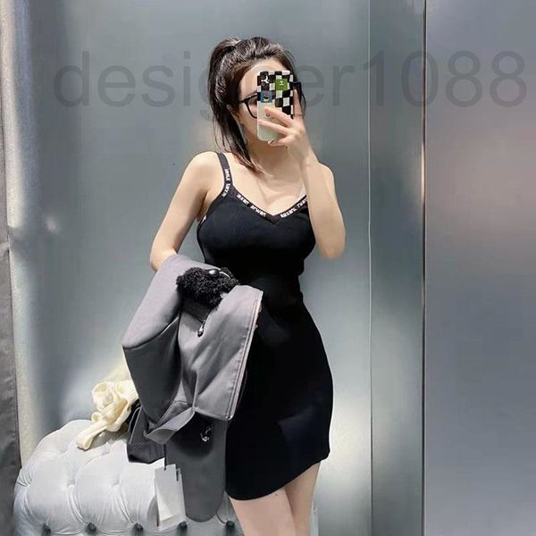 casual dresses designer spring 2022 new goddess suspender letter backless solid color slim fitting knitted hip wrap miniskirt trendy girl p9, Black;gray
casual dresses designer spring 2022 new goddess suspender letter backless solid color slim fitting knitted hip wrap miniskirt trendy girl p9, Black;gray
