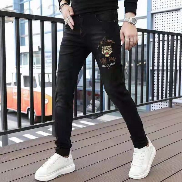 men's jeans designer spring and autumn 2022 men's new personalized tiger badge embroidered korean slim fit small foot cowboy long, Blue
men's jeans designer spring and autumn 2022 men's new personalized tiger badge embroidered korean slim fit small foot cowboy long, Blue