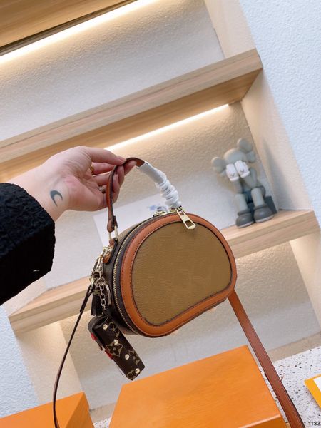 women's designers shoulder bag luxury tote purse handbag message bags cluth classic genuine leather vintage crossbody original box old
women's designers shoulder bag luxury tote purse handbag message bags cluth classic genuine leather vintage crossbody original box old