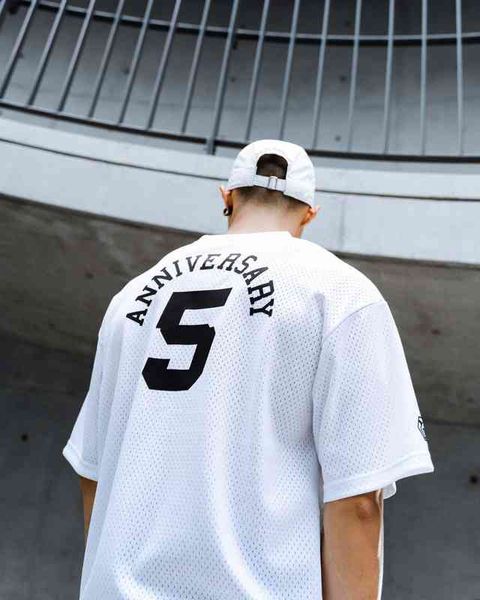 new summer running loose oversized t-shirt men gym bodybuilding fitness casual mesh short sleeve street sports t-shirt cloing t220517, White;black
new summer running loose oversized t-shirt men gym bodybuilding fitness casual mesh short sleeve street sports t-shirt cloing t220517, White;black