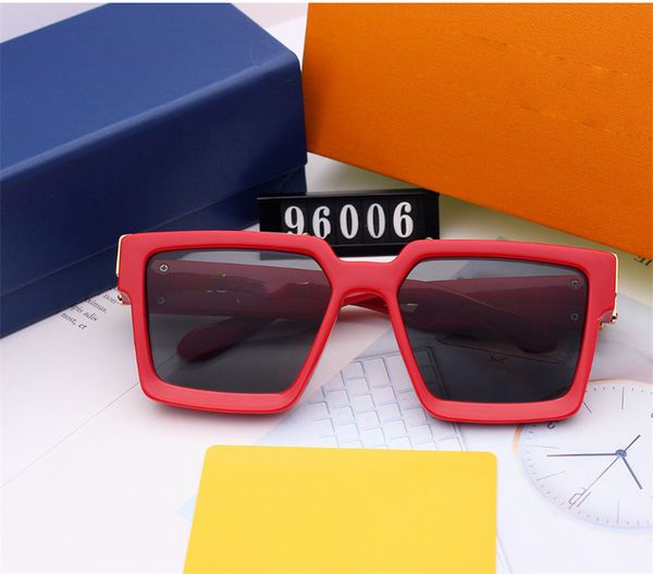 2022 luxury sunglasses for men women pilo sunglass uv400 bonnie enfield jayne eyewear metal frame polaroid lens fashion classic designer eye, White;black
2022 luxury sunglasses for men women pilo sunglass uv400 bonnie enfield jayne eyewear metal frame polaroid lens fashion classic designer eye, White;black