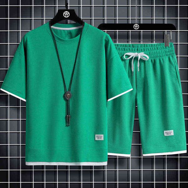 casual sportswear is fashionable and versatile short sleeve t-shirt men's sports suit 2022 new summer trend loose fit with handsome waf, Gray
casual sportswear is fashionable and versatile short sleeve t-shirt men's sports suit 2022 new summer trend loose fit with handsome waf, Gray