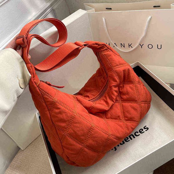 nxy women soft nylon side bags 2022 in trend brand quilted luxury big handbags lady shoulder bucket crossbody designer 220511
nxy women soft nylon side bags 2022 in trend brand quilted luxury big handbags lady shoulder bucket crossbody designer 220511