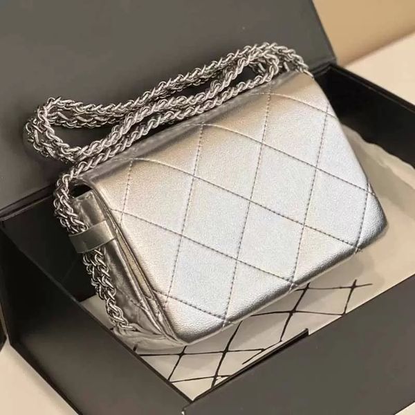 18*13cm women glitter crossbody designer bags flap silver cowhide classic handbags silver-tone metal chains timeless diamond quilting should
18*13cm women glitter crossbody designer bags flap silver cowhide classic handbags silver-tone metal chains timeless diamond quilting should