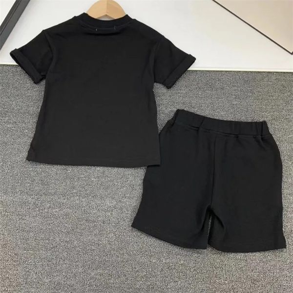 clothing sets bear pattern boys girls tracksuit pullover luxury baby summer piece casual short sleeve and shorts sets designer t shirts kids, White
clothing sets bear pattern boys girls tracksuit pullover luxury baby summer piece casual short sleeve and shorts sets designer t shirts kids, White