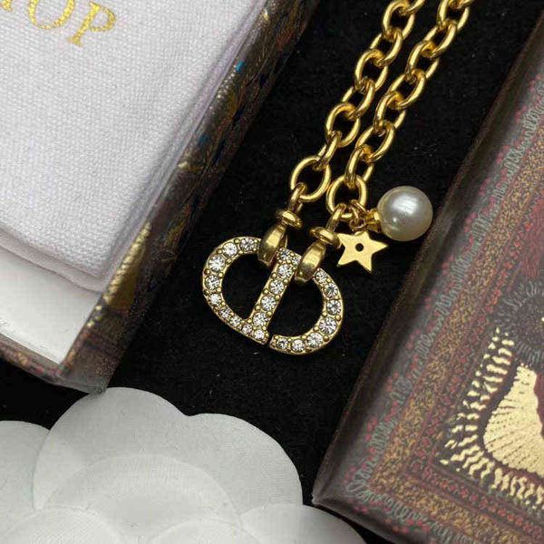 fine diamond inlaid pearl star necklace fashion personality fashion men's and women's letter necklace jewelry, Black
fine diamond inlaid pearl star necklace fashion personality fashion men's and women's letter necklace jewelry, Black