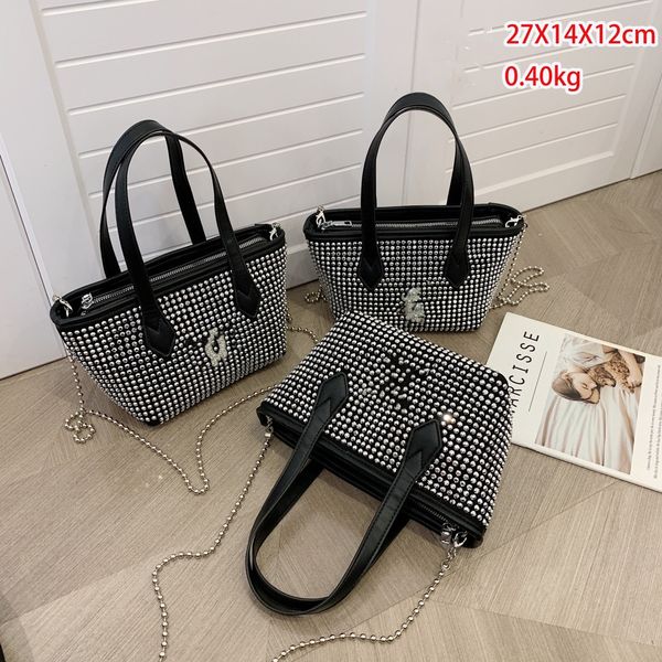 lady style rhinestone letter totes handbags women bling metal chain messenger bag luxury single shoulder party bags a8699
lady style rhinestone letter totes handbags women bling metal chain messenger bag luxury single shoulder party bags a8699