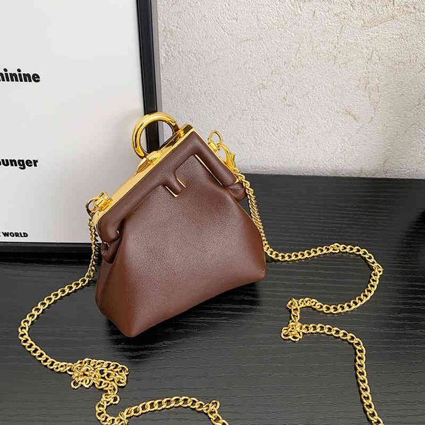 fashion trend new ladies luxury brand bag designer wholesale women's 2022 metal clip on mini chain earphone neck change
fashion trend new ladies luxury brand bag designer wholesale women's 2022 metal clip on mini chain earphone neck change