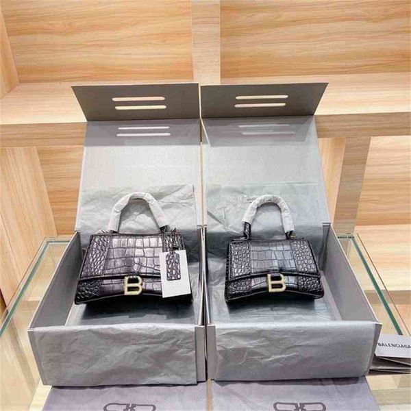 designer luxury b bags classic balencaigass handbags 2022 b female bag family hourglass messenger single shoulder leather tote
designer luxury b bags classic balencaigass handbags 2022 b female bag family hourglass messenger single shoulder leather tote